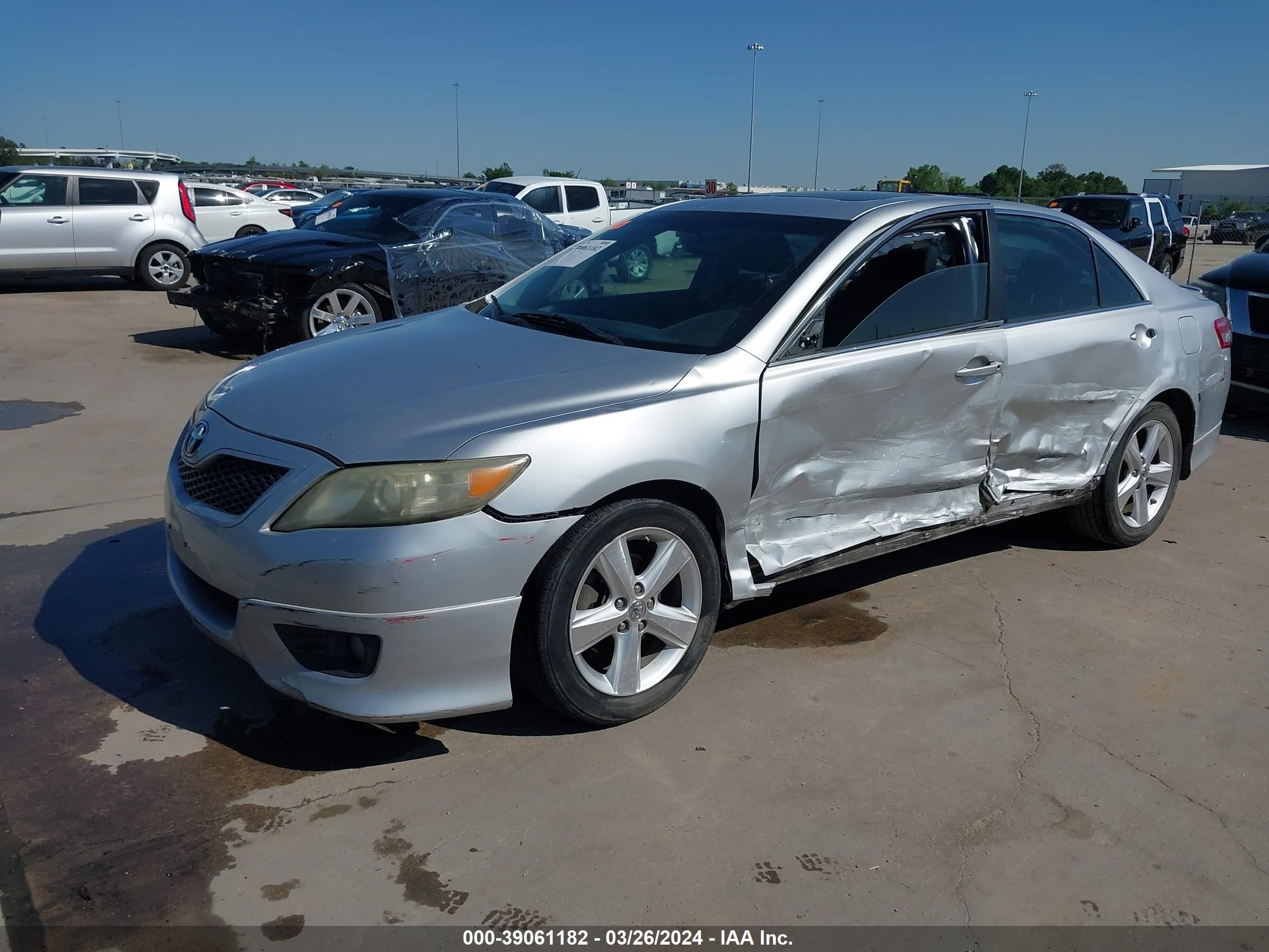 Photo 1 VIN: 4T1BF3EK5BU606002 - TOYOTA CAMRY 