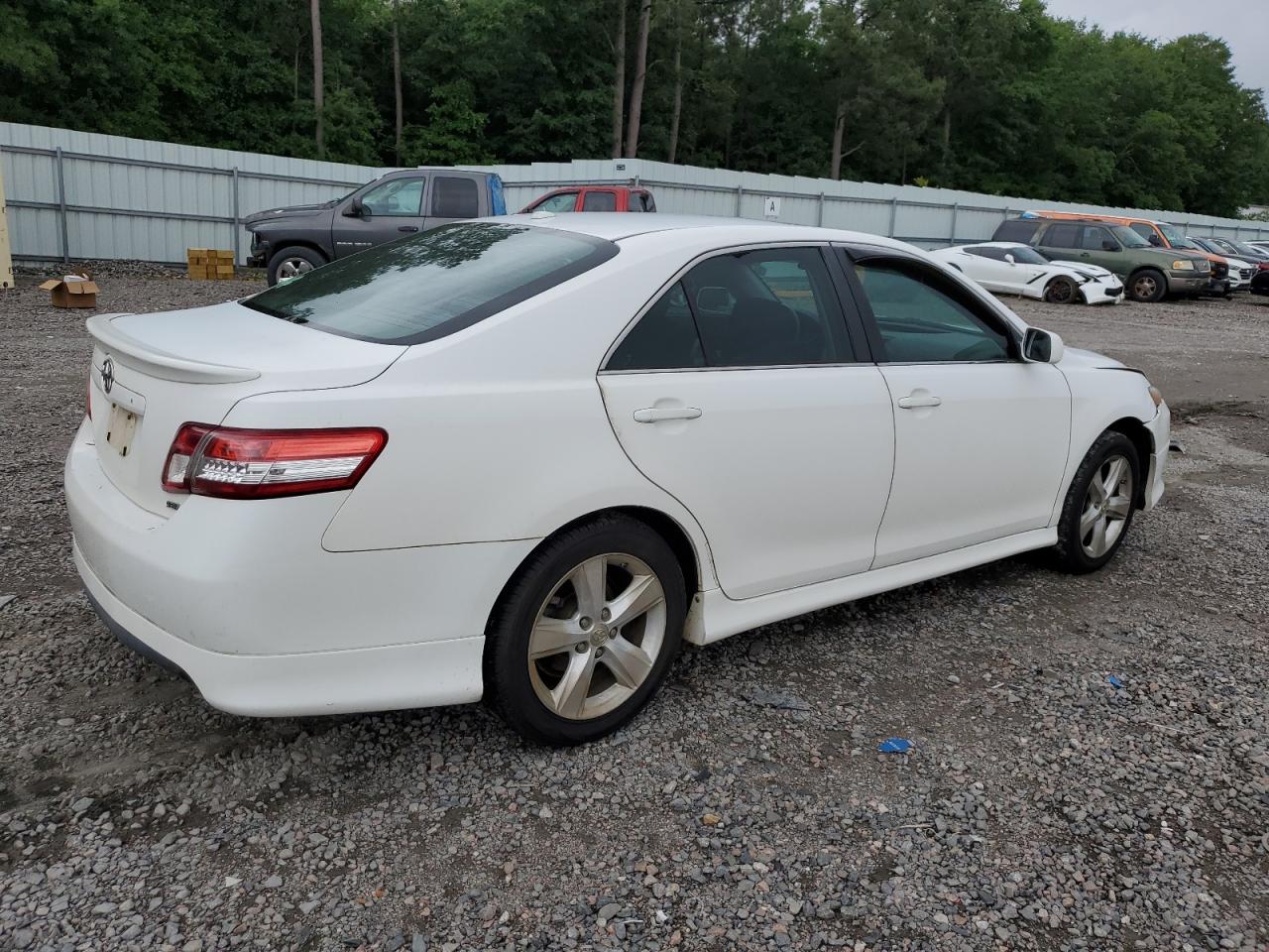 Photo 2 VIN: 4T1BF3EK5BU672842 - TOYOTA CAMRY 