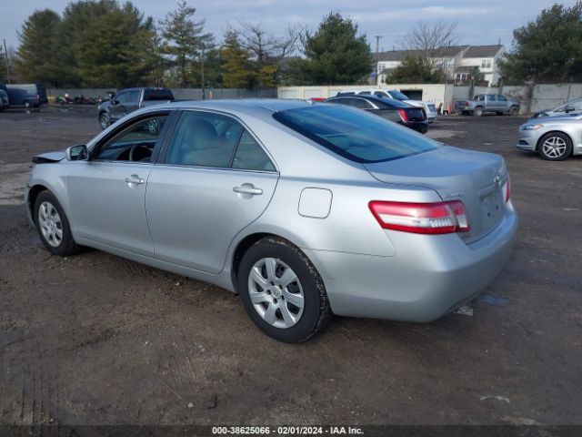 Photo 2 VIN: 4T1BF3EK5BU673697 - TOYOTA CAMRY 