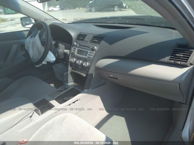 Photo 4 VIN: 4T1BF3EK5BU677040 - TOYOTA CAMRY 