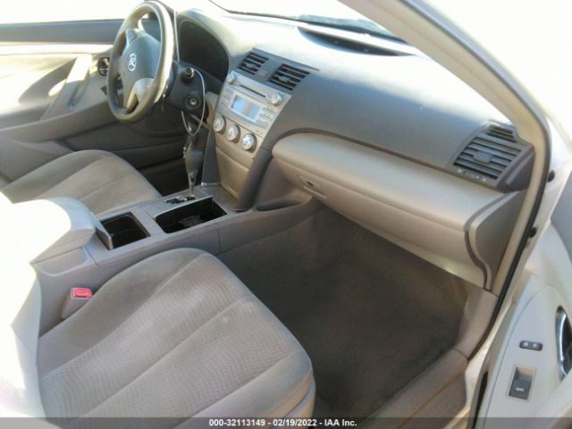 Photo 4 VIN: 4T1BF3EK5BU687079 - TOYOTA CAMRY 