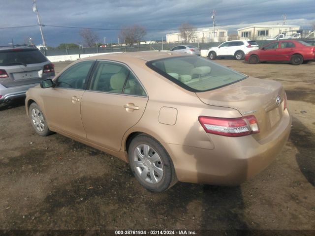 Photo 2 VIN: 4T1BF3EK6AU015563 - TOYOTA CAMRY 