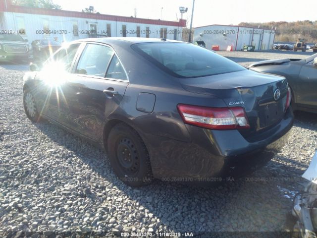 Photo 2 VIN: 4T1BF3EK6AU041077 - TOYOTA CAMRY 