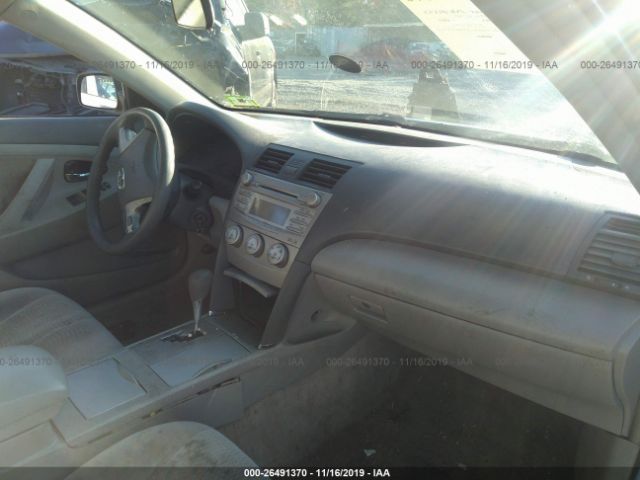 Photo 4 VIN: 4T1BF3EK6AU041077 - TOYOTA CAMRY 