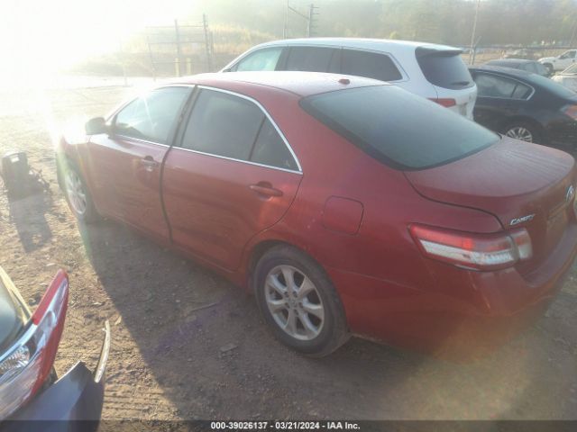 Photo 2 VIN: 4T1BF3EK6AU061796 - TOYOTA CAMRY 