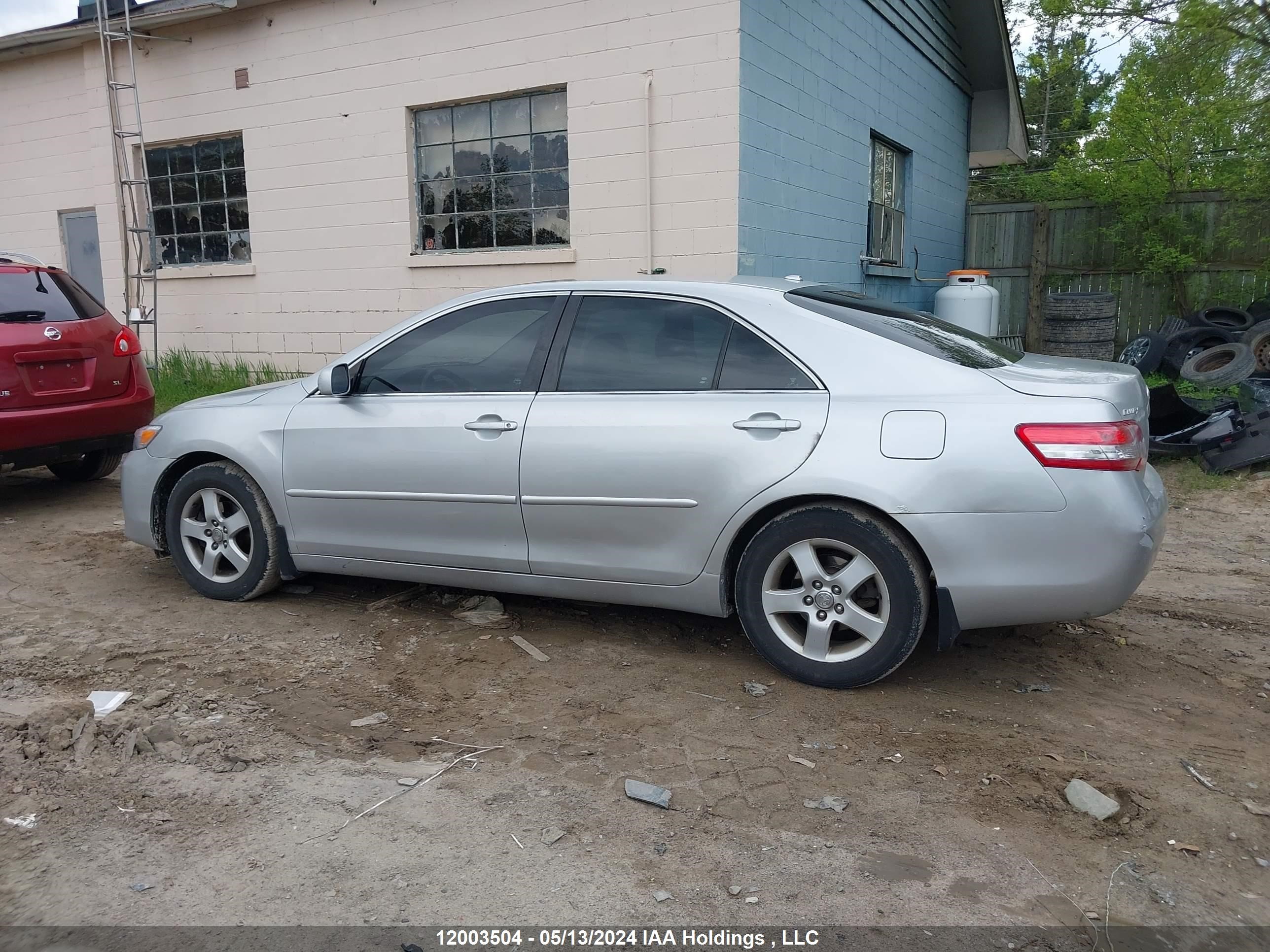 Photo 13 VIN: 4T1BF3EK6AU069431 - TOYOTA CAMRY 