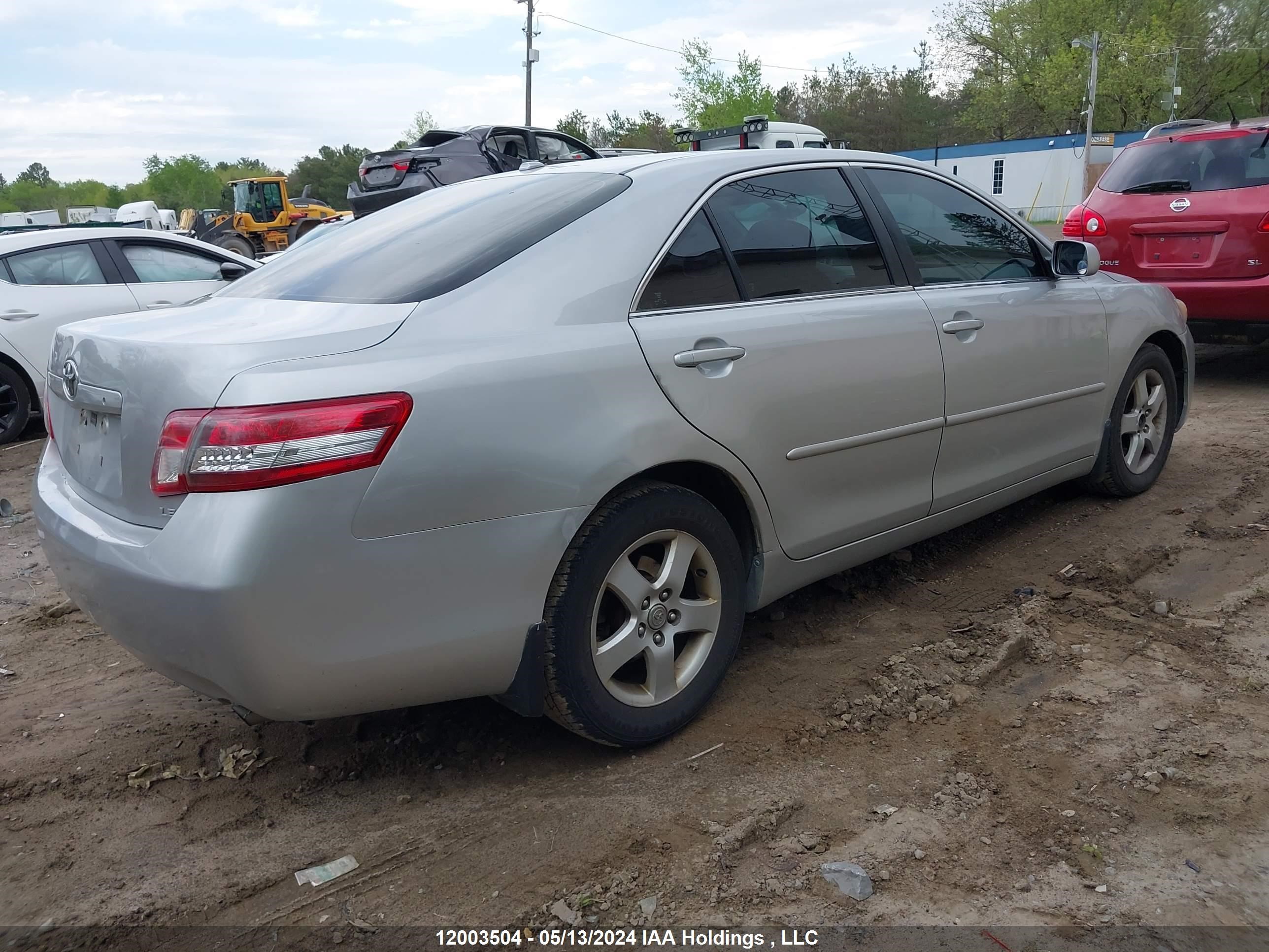 Photo 3 VIN: 4T1BF3EK6AU069431 - TOYOTA CAMRY 