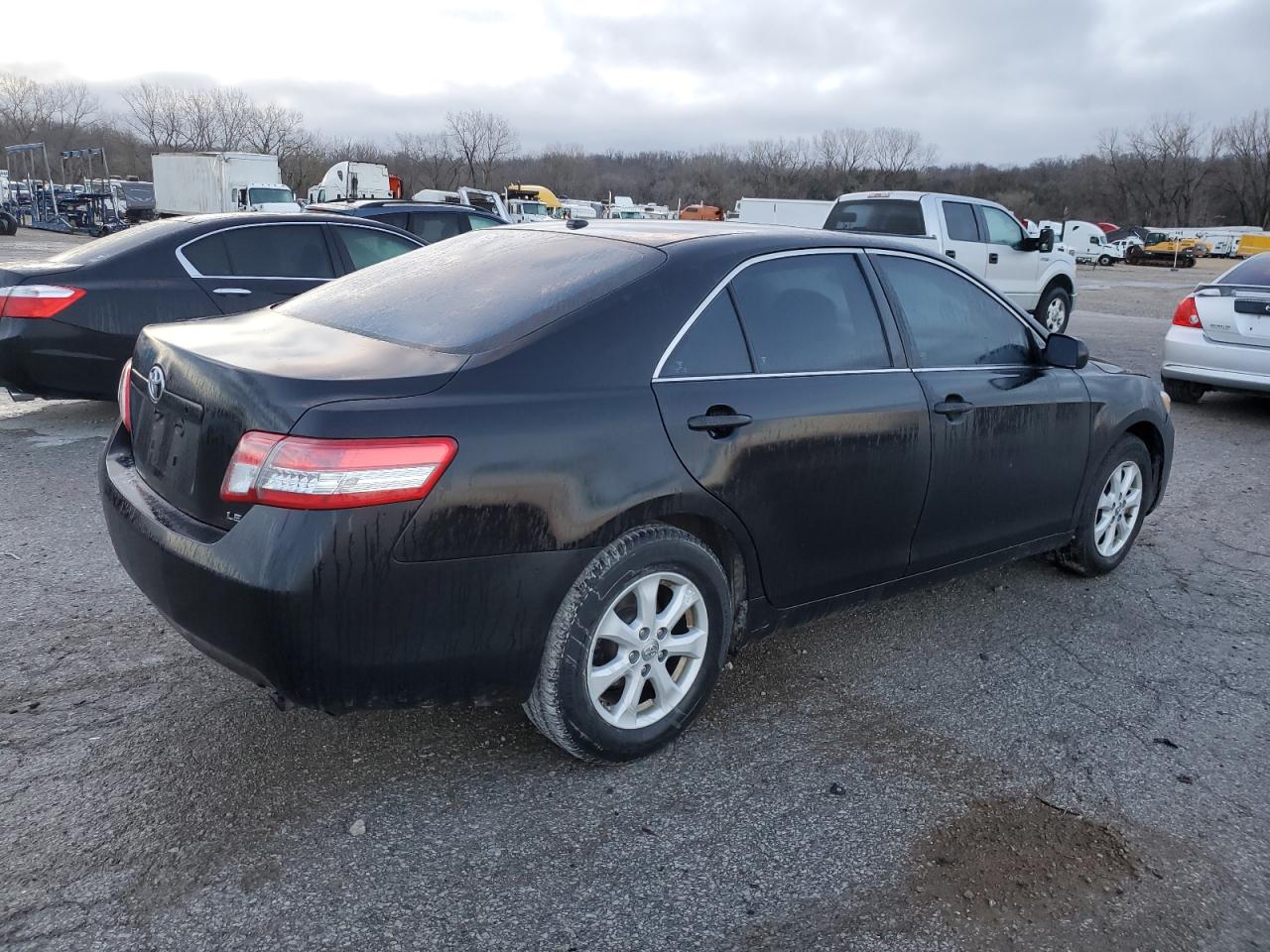 Photo 2 VIN: 4T1BF3EK6AU077187 - TOYOTA CAMRY 