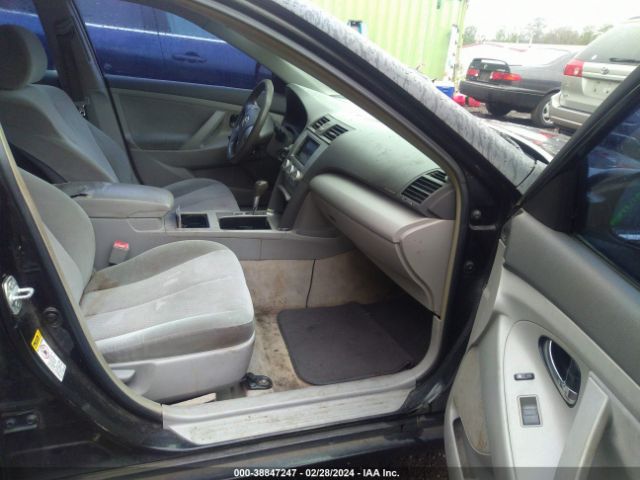 Photo 4 VIN: 4T1BF3EK6AU080784 - TOYOTA CAMRY 