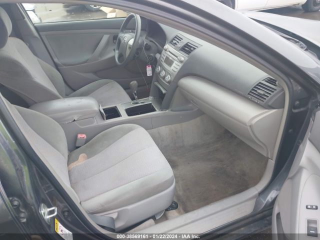 Photo 4 VIN: 4T1BF3EK6AU101701 - TOYOTA CAMRY 