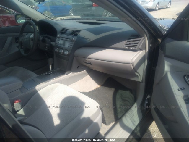 Photo 4 VIN: 4T1BF3EK6AU115324 - TOYOTA CAMRY 