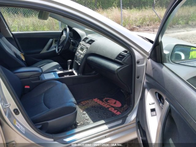 Photo 4 VIN: 4T1BF3EK6AU503380 - TOYOTA CAMRY 