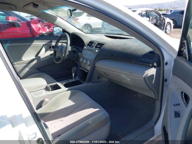 Photo 4 VIN: 4T1BF3EK6AU520566 - TOYOTA CAMRY 