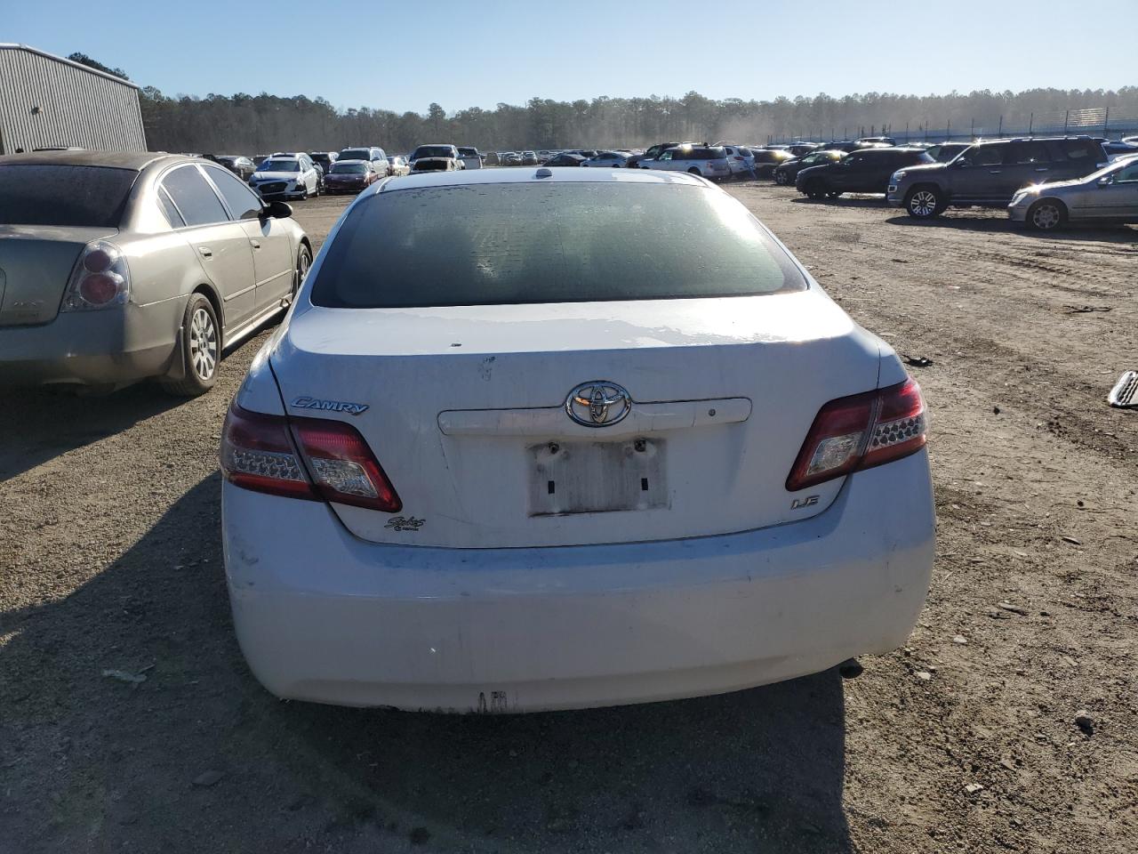 Photo 5 VIN: 4T1BF3EK6AU565121 - TOYOTA CAMRY 