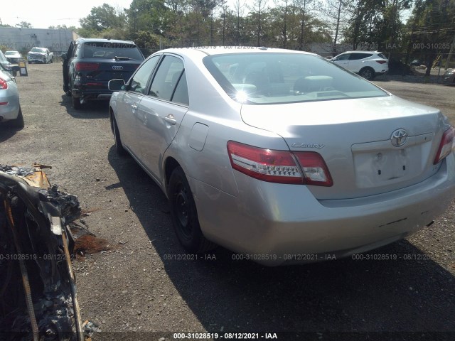 Photo 2 VIN: 4T1BF3EK6AU572554 - TOYOTA CAMRY 