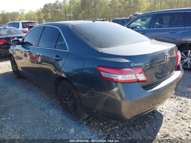 Photo 2 VIN: 4T1BF3EK6AU572666 - TOYOTA CAMRY 