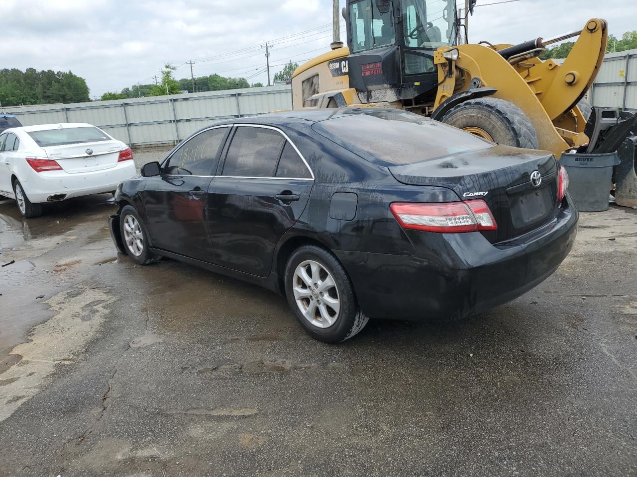 Photo 1 VIN: 4T1BF3EK6BU204957 - TOYOTA CAMRY 