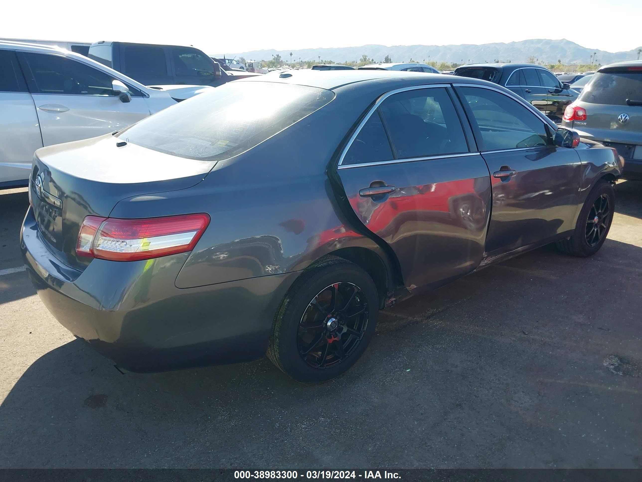 Photo 3 VIN: 4T1BF3EK6BU213772 - TOYOTA CAMRY 