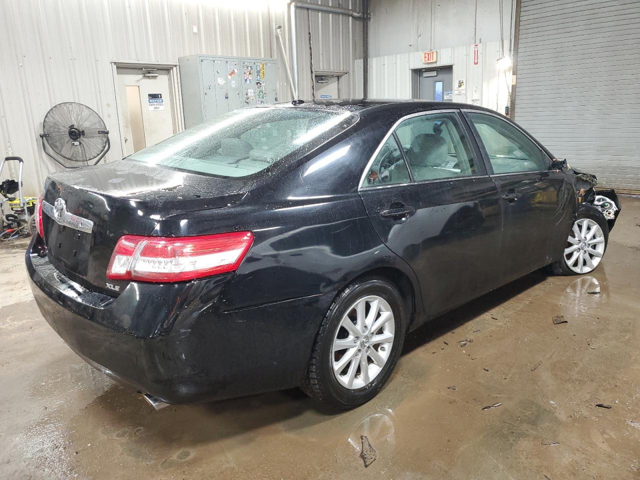 Photo 2 VIN: 4T1BF3EK6BU228353 - TOYOTA CAMRY 