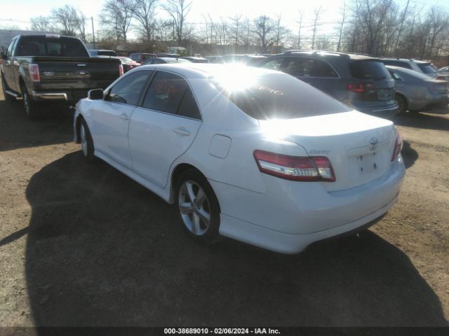 Photo 2 VIN: 4T1BF3EK6BU588786 - TOYOTA CAMRY 