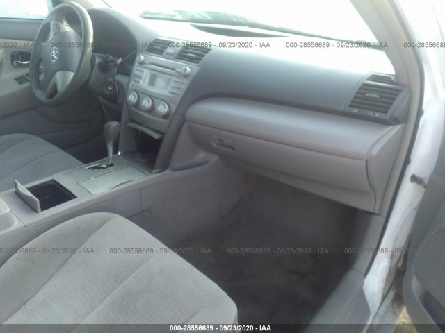 Photo 4 VIN: 4T1BF3EK6BU655578 - TOYOTA CAMRY 