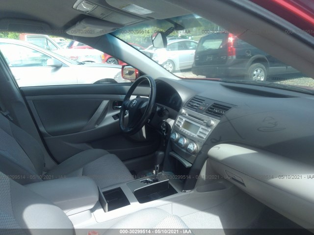 Photo 4 VIN: 4T1BF3EK6BU682134 - TOYOTA CAMRY 