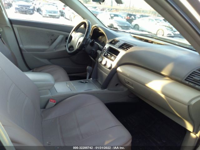 Photo 4 VIN: 4T1BF3EK6BU698253 - TOYOTA CAMRY 