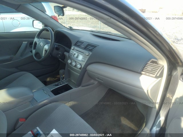 Photo 4 VIN: 4T1BF3EK6BU731493 - TOYOTA CAMRY 