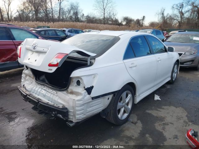 Photo 3 VIN: 4T1BF3EK6BU744521 - TOYOTA CAMRY 