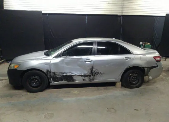 Photo 5 VIN: 4T1BF3EK7AU007309 - TOYOTA CAMRY 