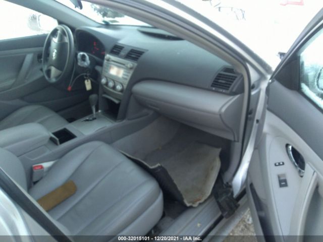 Photo 4 VIN: 4T1BF3EK7AU038530 - TOYOTA CAMRY 