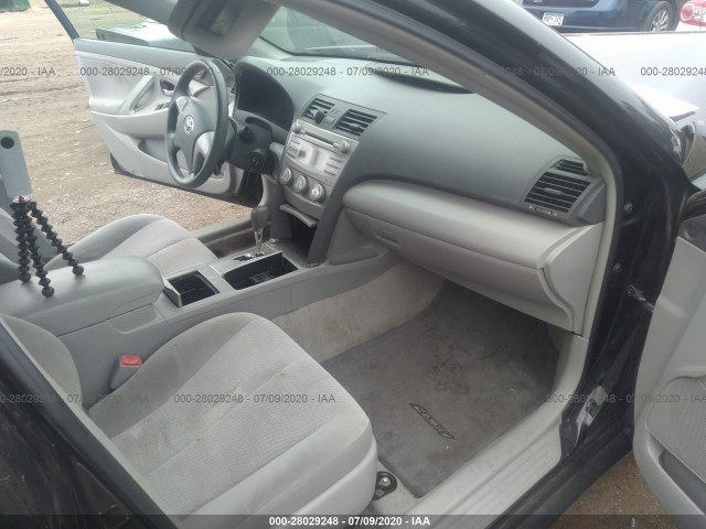 Photo 4 VIN: 4T1BF3EK7AU047874 - TOYOTA CAMRY 