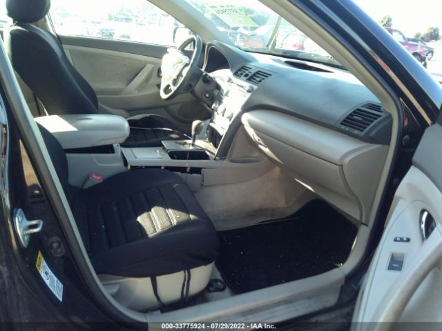 Photo 4 VIN: 4T1BF3EK7AU077165 - TOYOTA CAMRY 