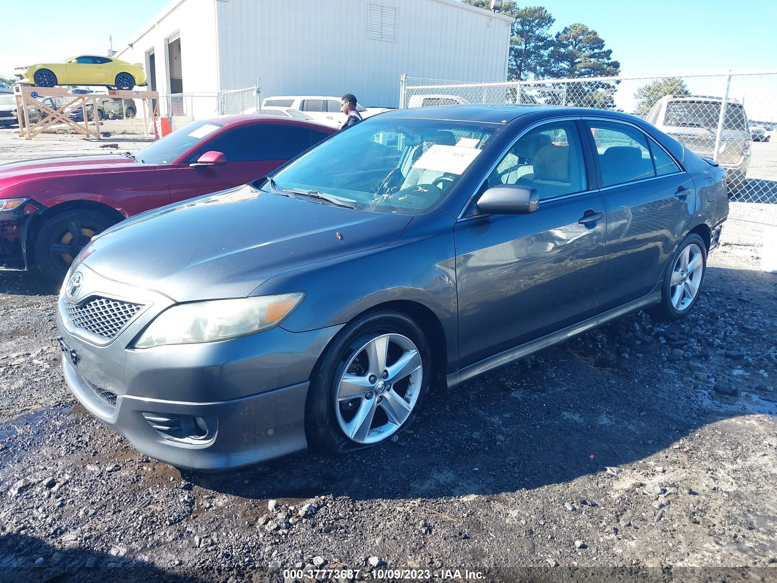 Photo 1 VIN: 4T1BF3EK7AU094872 - TOYOTA CAMRY 