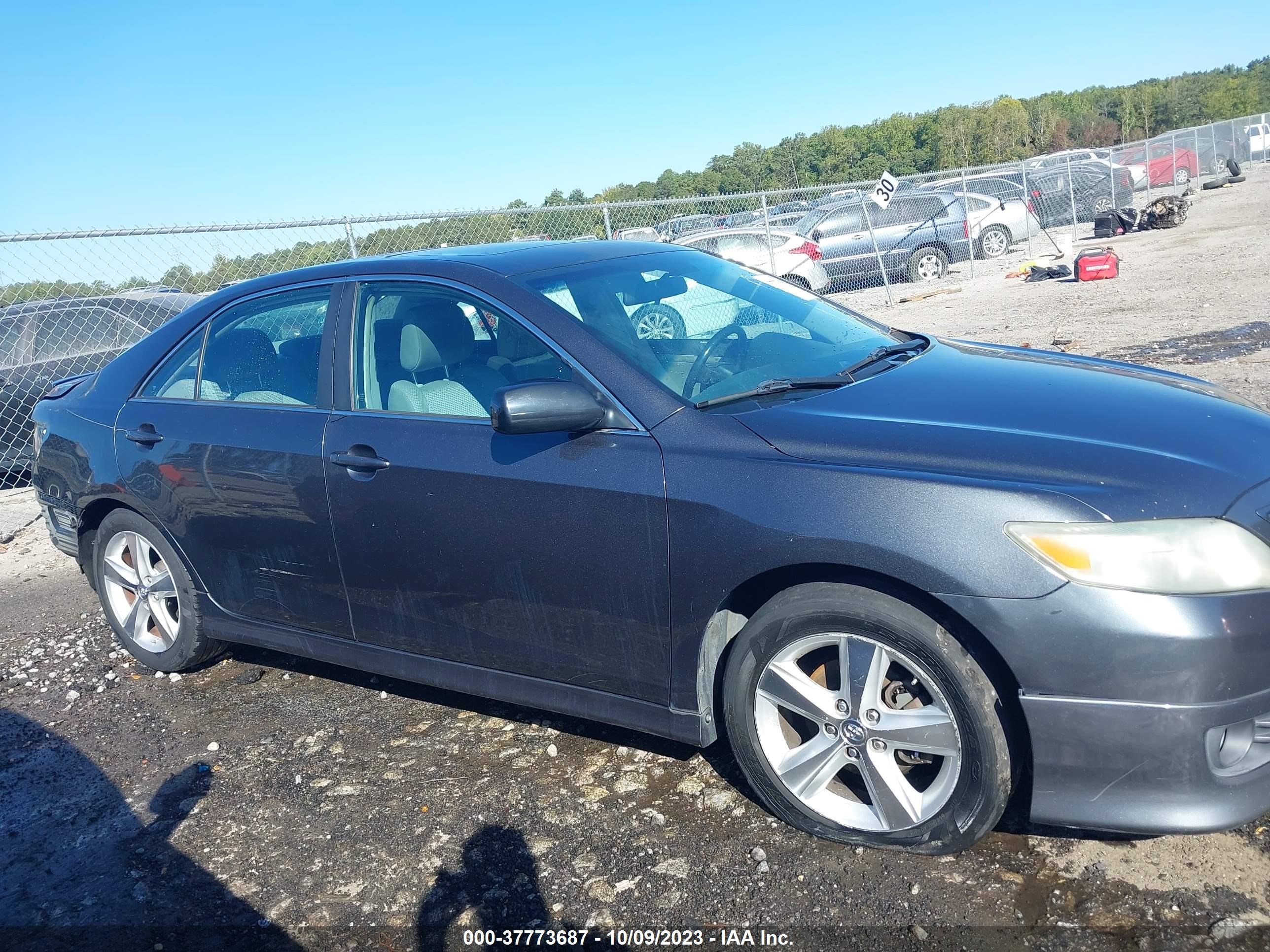 Photo 12 VIN: 4T1BF3EK7AU094872 - TOYOTA CAMRY 