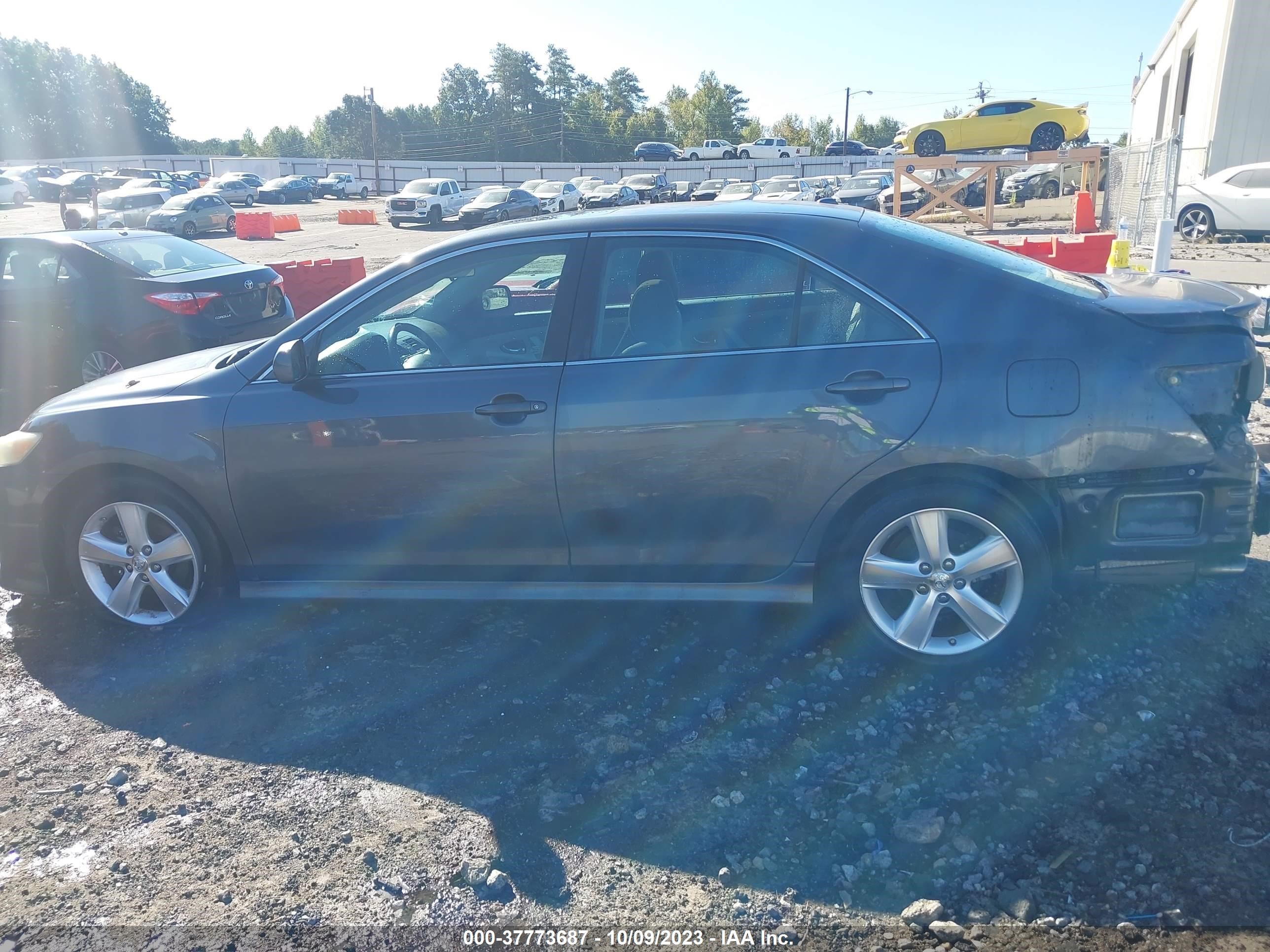 Photo 13 VIN: 4T1BF3EK7AU094872 - TOYOTA CAMRY 