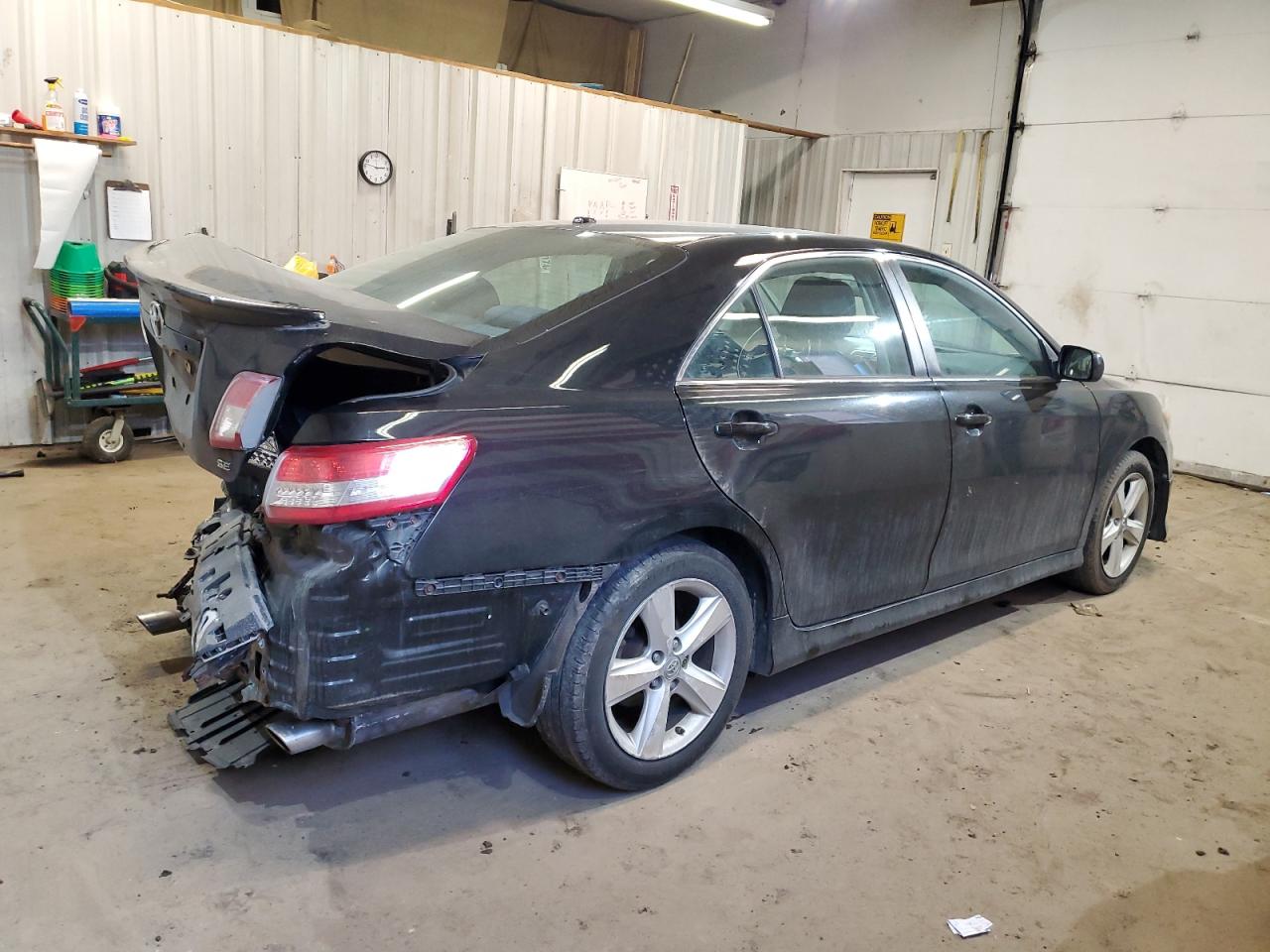 Photo 2 VIN: 4T1BF3EK7AU104459 - TOYOTA CAMRY 