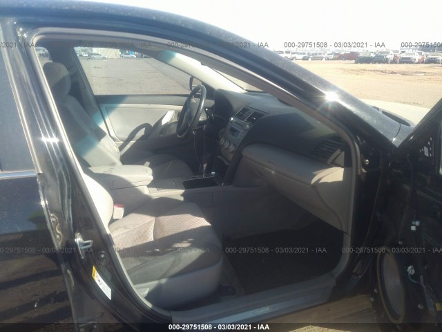 Photo 4 VIN: 4T1BF3EK7AU115431 - TOYOTA CAMRY 