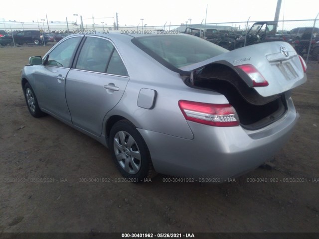 Photo 2 VIN: 4T1BF3EK7AU562650 - TOYOTA CAMRY 