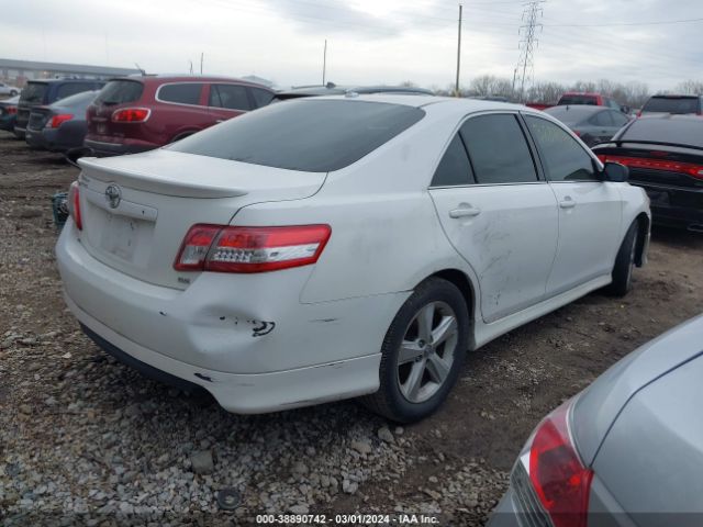 Photo 3 VIN: 4T1BF3EK7AU565922 - TOYOTA CAMRY 