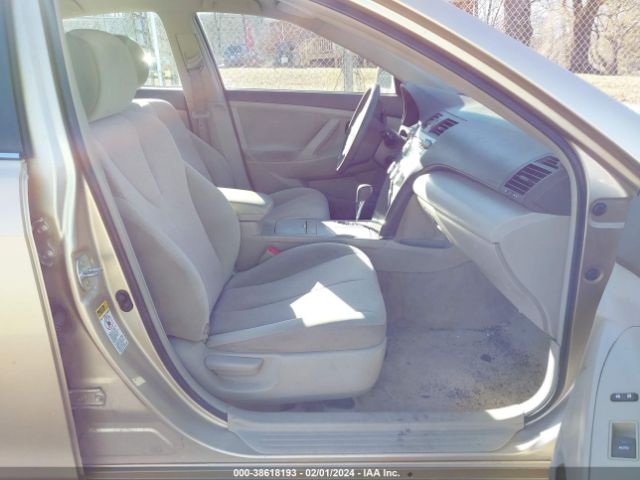 Photo 4 VIN: 4T1BF3EK7BU200772 - TOYOTA CAMRY 