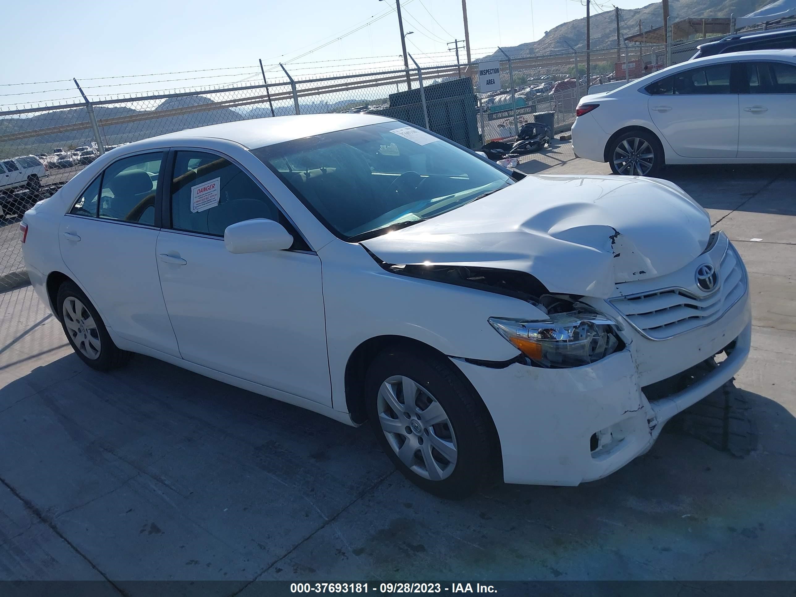 Photo 0 VIN: 4T1BF3EK7BU587663 - TOYOTA CAMRY 