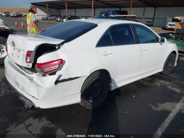 Photo 3 VIN: 4T1BF3EK7BU595570 - TOYOTA CAMRY 