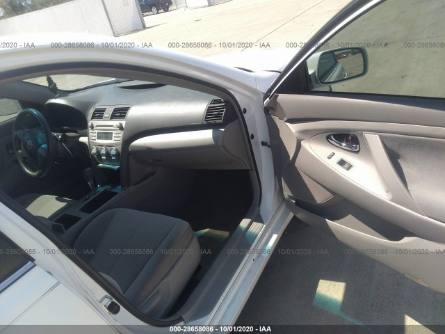 Photo 4 VIN: 4T1BF3EK7BU651930 - TOYOTA CAMRY 