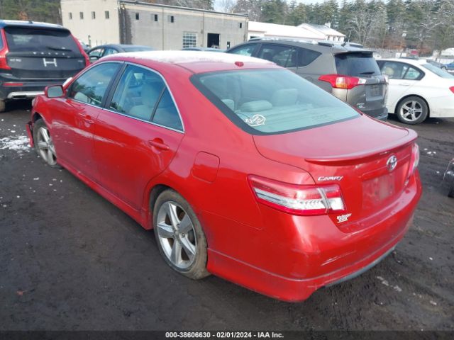 Photo 2 VIN: 4T1BF3EK7BU696852 - TOYOTA CAMRY 