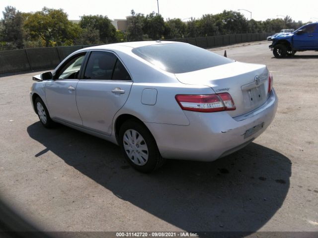 Photo 2 VIN: 4T1BF3EK7BU741806 - TOYOTA CAMRY 