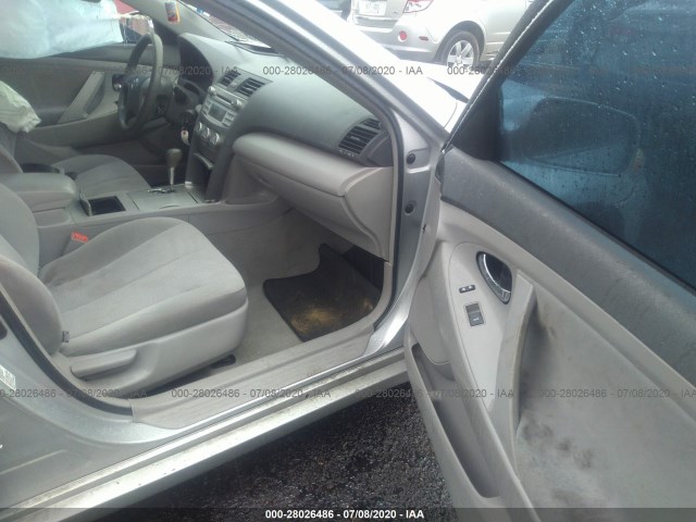 Photo 4 VIN: 4T1BF3EK7BU760307 - TOYOTA CAMRY 