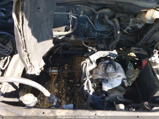 Photo 5 VIN: 4T1BF3EK8AU012423 - TOYOTA CAMRY 