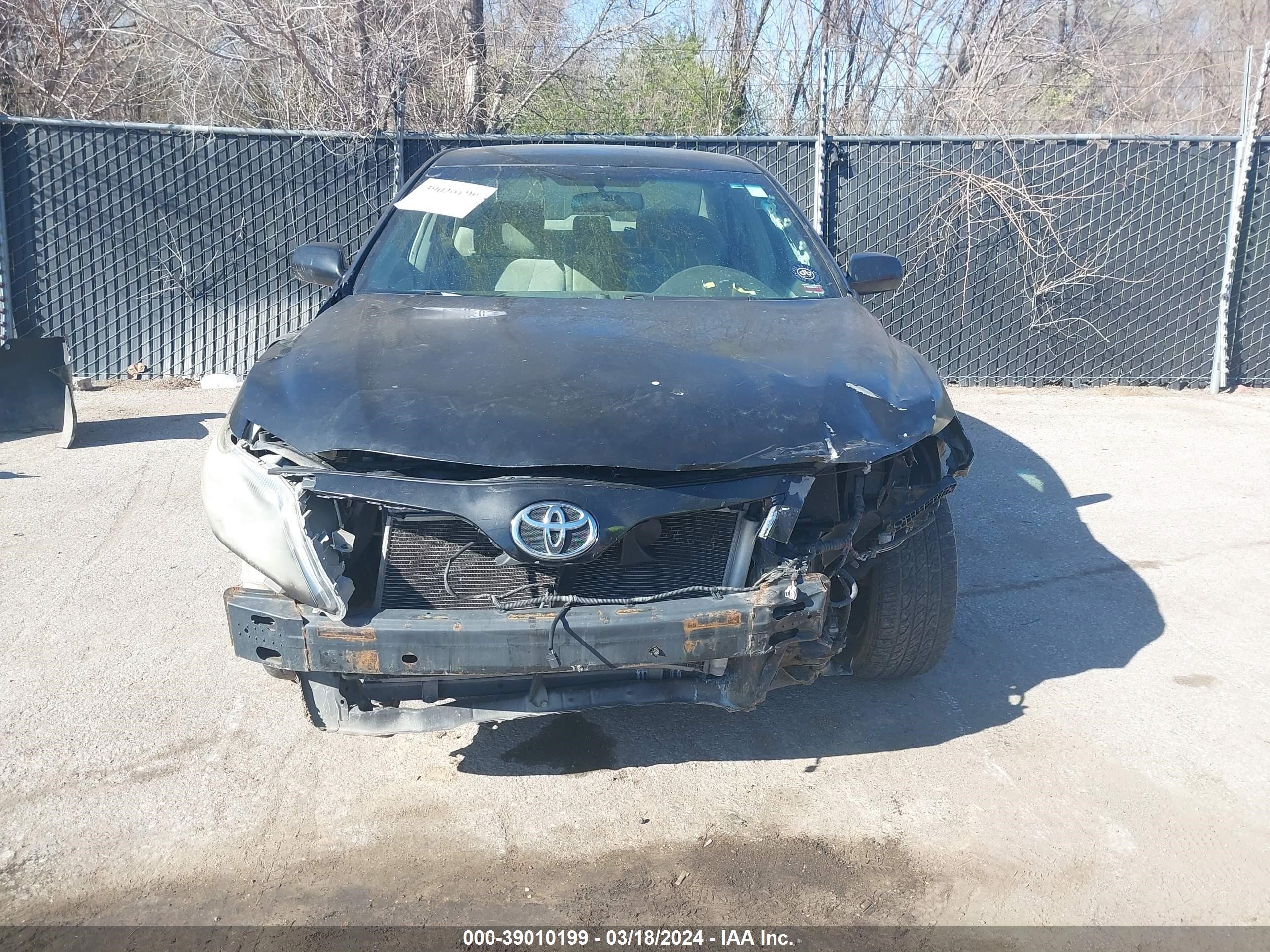 Photo 5 VIN: 4T1BF3EK8AU029318 - TOYOTA CAMRY 