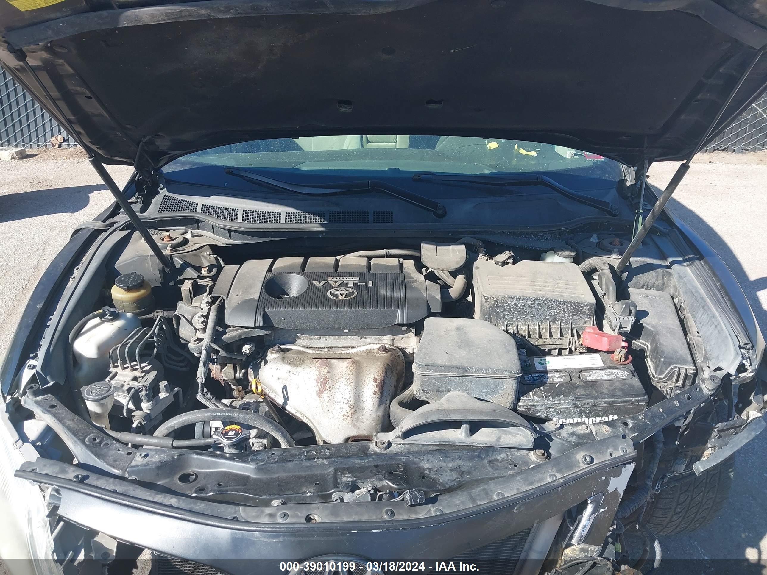 Photo 9 VIN: 4T1BF3EK8AU029318 - TOYOTA CAMRY 